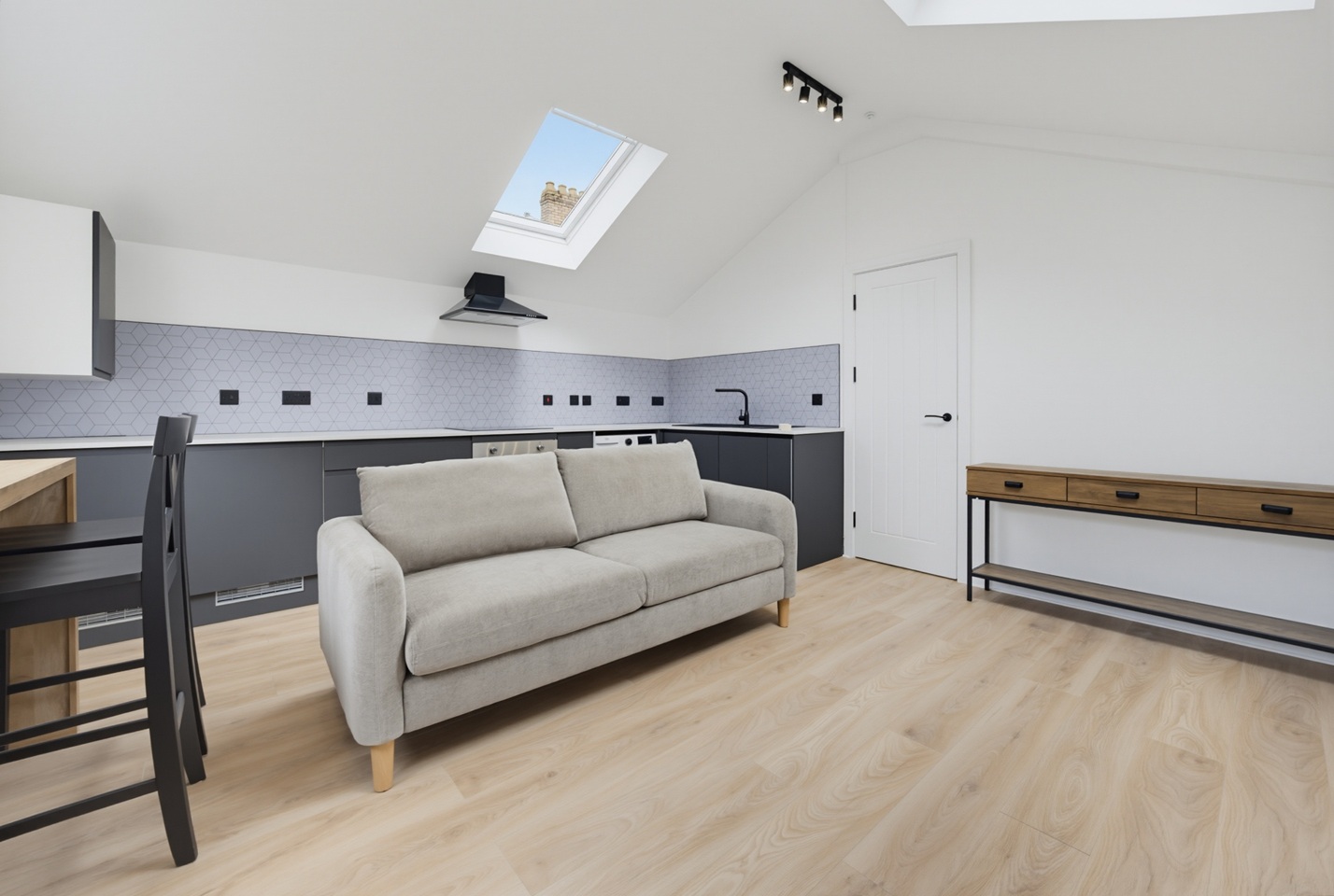 1 Bed Flat, Crwys Road, CF24