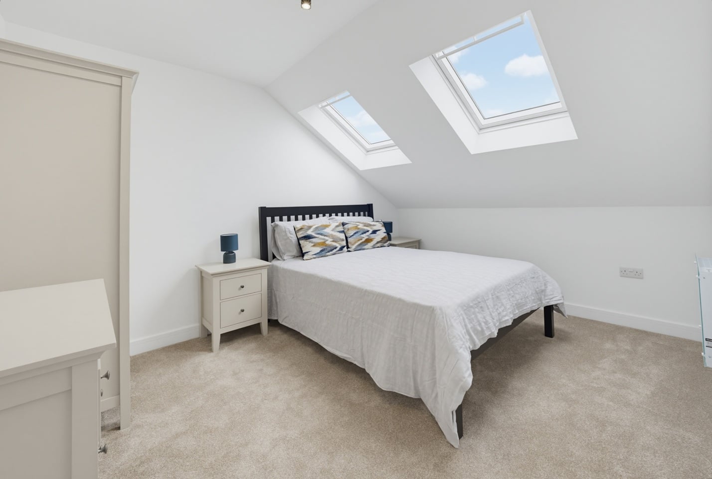 2 Bed Flat, Crwys Road, CF24 photo 4
