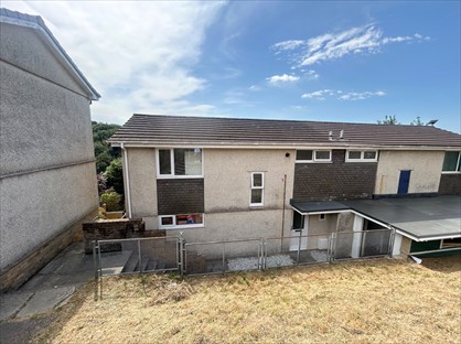 4 Bed Semi-Detached House, Thirlmere Gardens, PL6