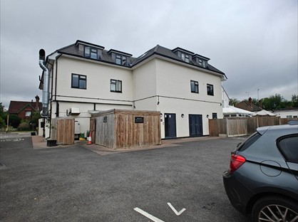 2 Bed Flat, Fetcham, KT22