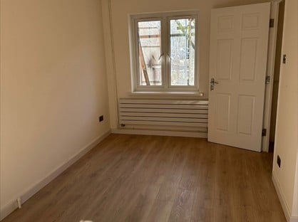 Studio Flat, Fenman Gardens, IG3