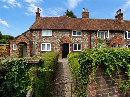 1 Bed Terraced House, Littleworth Road, HP13