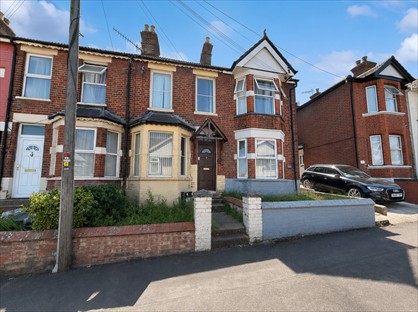 3 Bed Terraced House, Dashwood Avenue, HP12