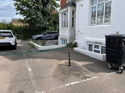 Studio Flat, Hencroft Street South, SL1