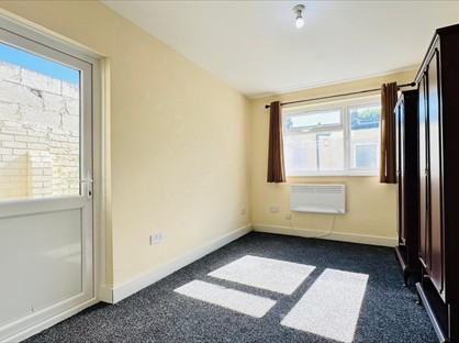 Studio Flat, Katherine Road, E6