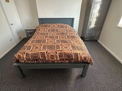 Room in a Shared House, Portland St, B6