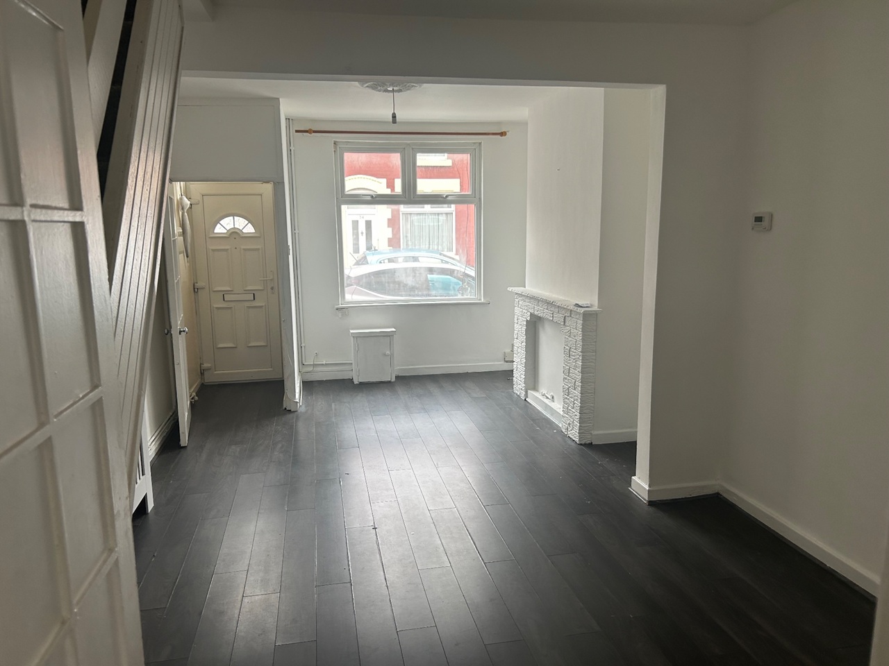 2 Bed Terraced House, Kensington, L6