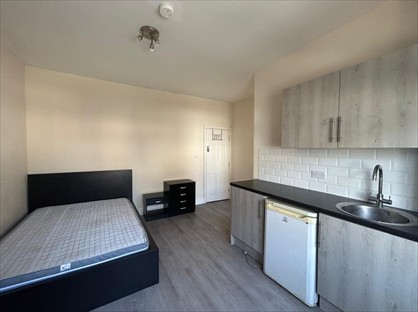 Studio Flat, Beaconsfield Road, UB1