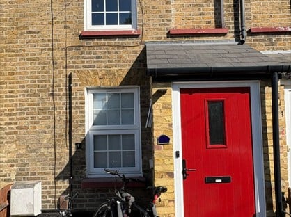 2 Bed Terraced House, Pole Hill Road, UB10