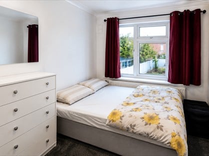 Room in a Shared House, Ivyhouse Road, RM9