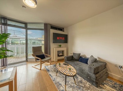 1 Bed Flat, The Mowbray, SR1