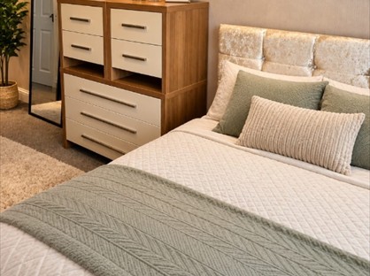 Room in a Shared House, Tower St, OL10
