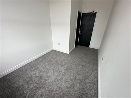 Room in a Shared House, Manchester Road, OL11