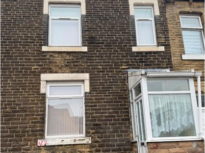 2 Bed Terraced House, Moor End Road, HD4