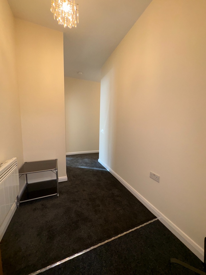 2 Bed Flat, Commercial Street, LS27 photo 2