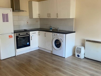 1 Bed Flat, Queens Road, SL1