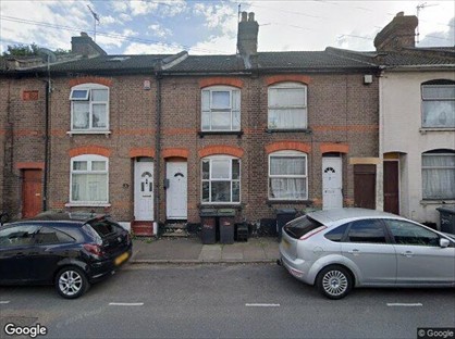 4 Bed Semi-Detached House, Russel Street, LU1