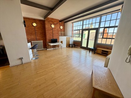 2 Bed Flat, Grove Works, NN1