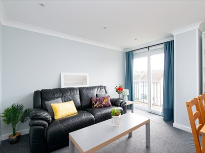 3 Bed Flat, Rankin Drive, EH9