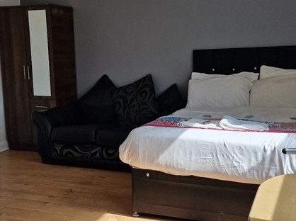 Studio Flat, Brearton St, BD1