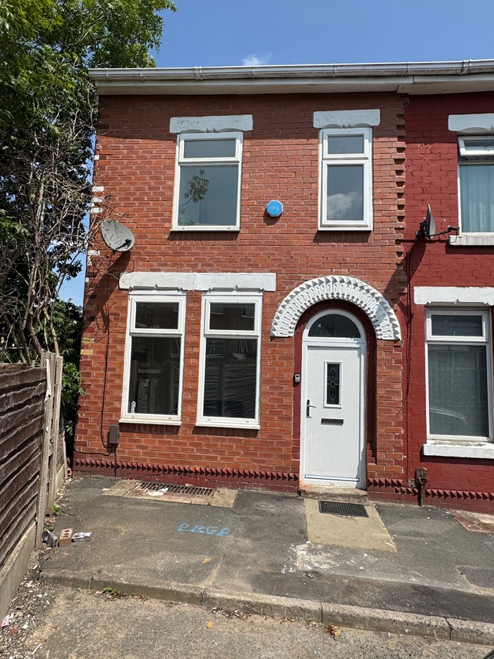 8 Bed End Terrace, Birkdale Street, M8
