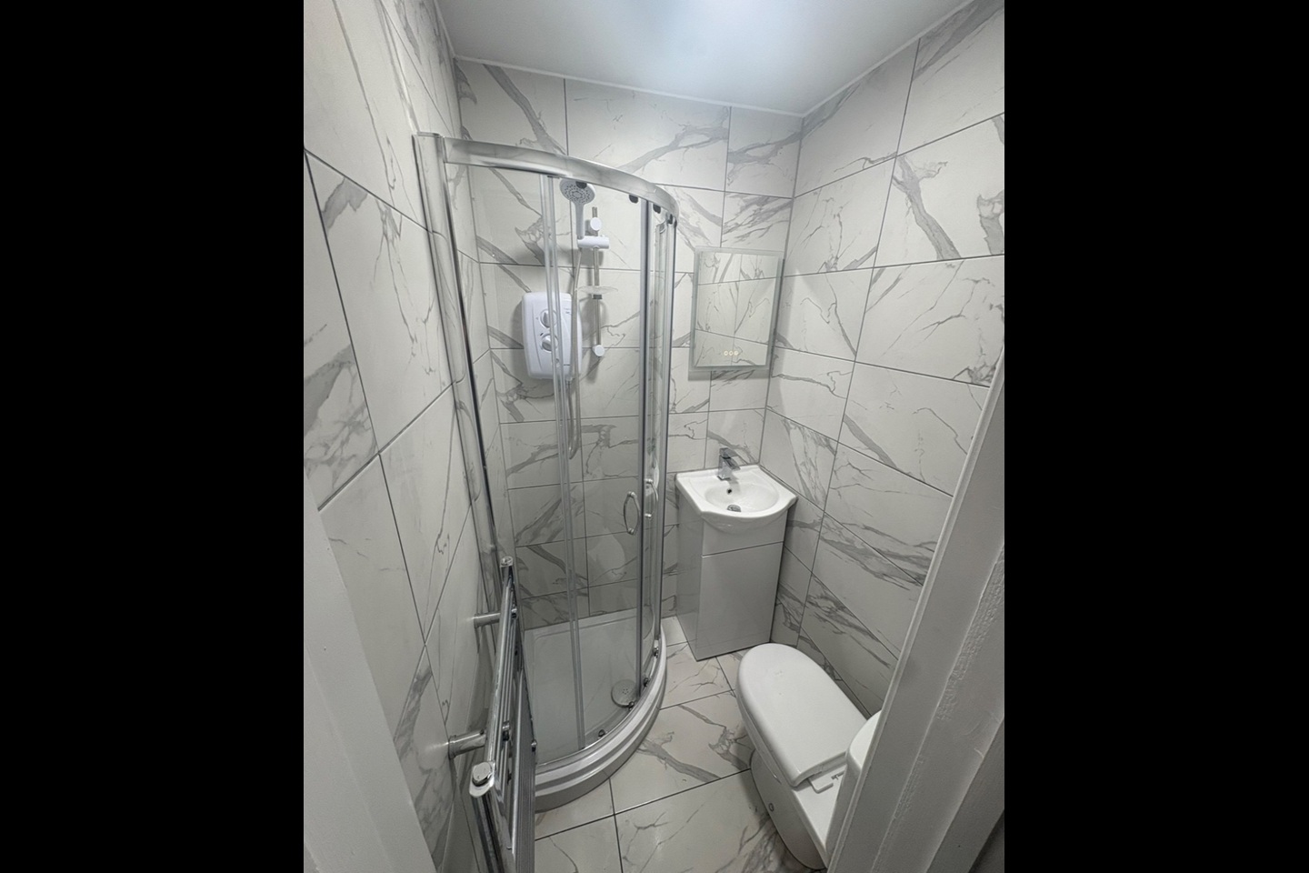 Room in a Shared House, Dacy Road, L5 photo 2