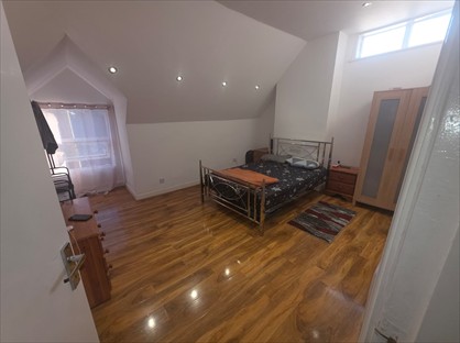 2 Bed Flat, Queens Road, WD17