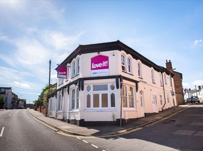 3 Bed Flat, Military Road, CO1