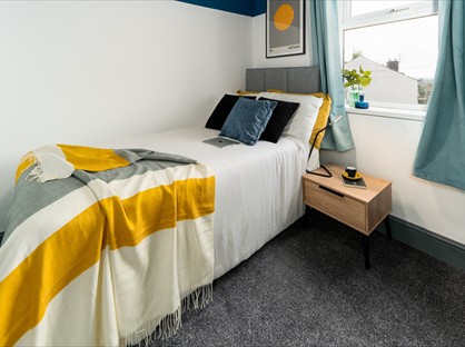 Room in a Shared House, Chorley Road, M27