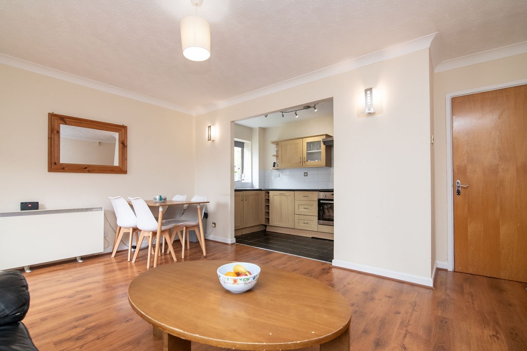 3 Bed Flat, Kings Court, B1