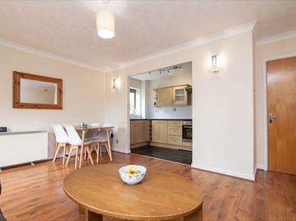 3 Bed Flat, Kings Court, B1