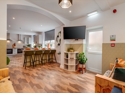 Room in a Shared House, Derby Lane, L13