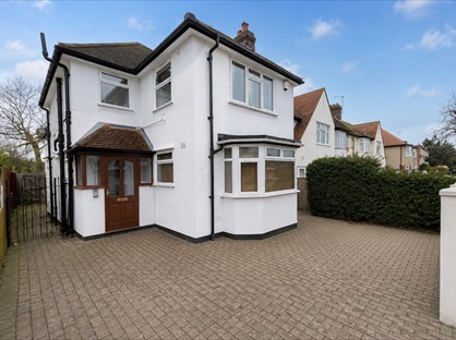Studio Flat, Winlaton Road, BR1