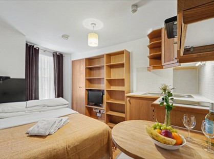 Studio Flat, Cartwright Gardens, WC1H