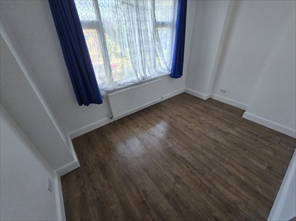 6 Bed Semi-Detached House, South Norwood Hill, SE25