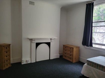 Room in a Shared House, Babbacombe Road, TQ1