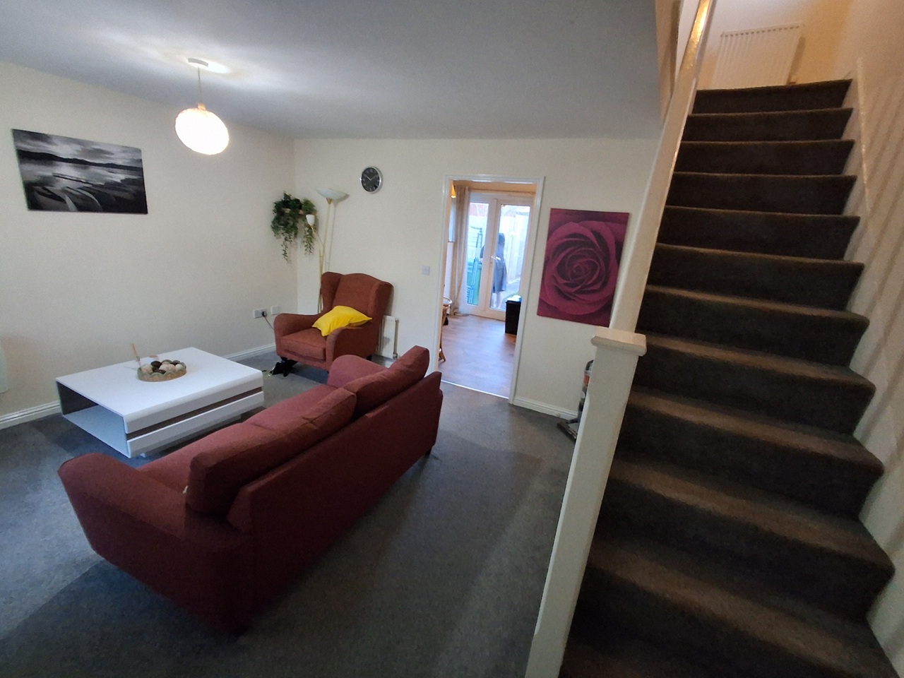 Room in a Shared House, Signal Drive, M40