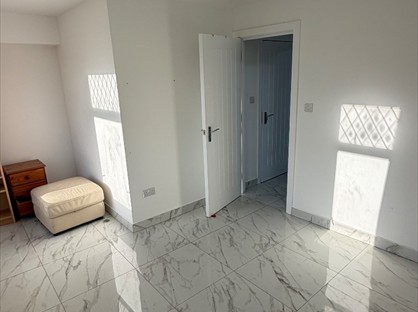 Studio Flat, Church Road, DA7