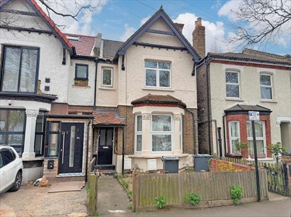 1 Bed Flat, Maswell Park Crescent, TW3