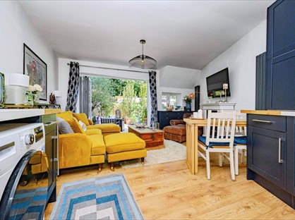 1 Bed Maisonette, Chapel Close, HP4