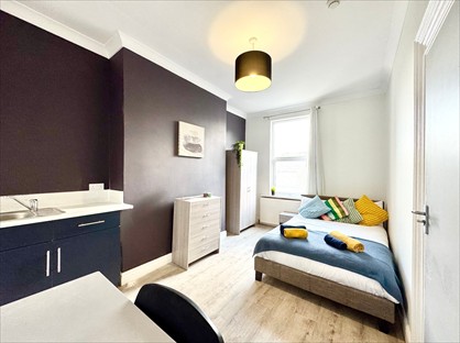Room in a Shared House, Railway St, ME4