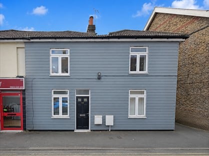 2 Bed Flat, Lower Church Road, RH15