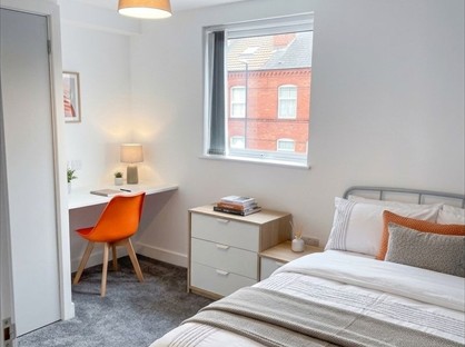 5 bed room for rent in Room in a Shared House, Dean St, CV2