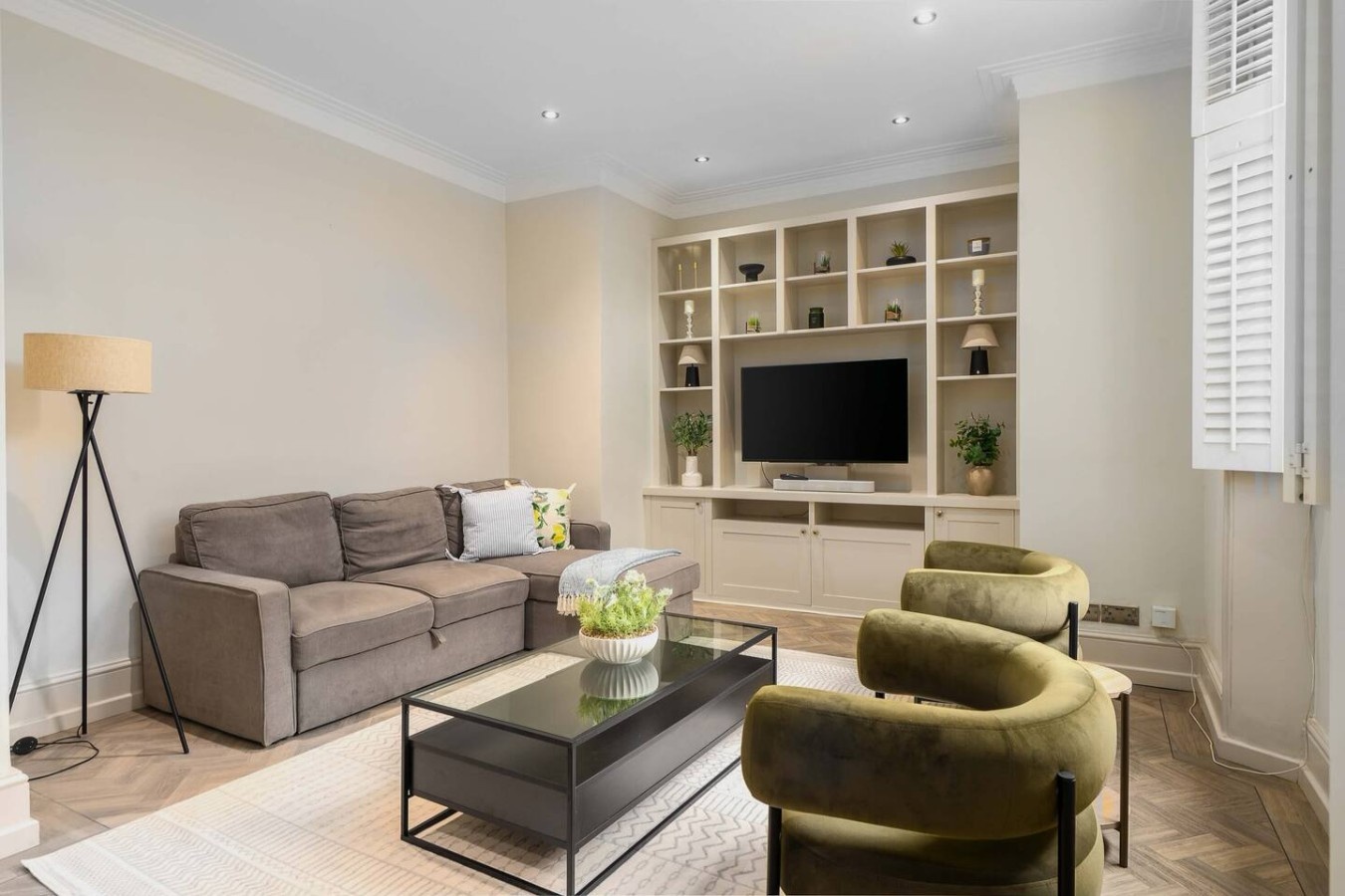2 Bed Flat, Evelyn Gardens, SW7