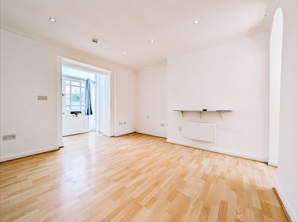 1 Bed Flat, Blunt Road, CR2