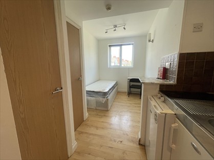Studio Flat, Moy Road, CF24