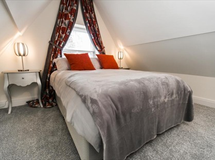 2 Bed Flat, Ninian Road, CF23