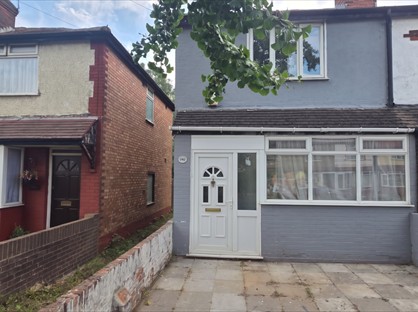 2 Bed Semi-Detached House, Lansbury Drive, UB4