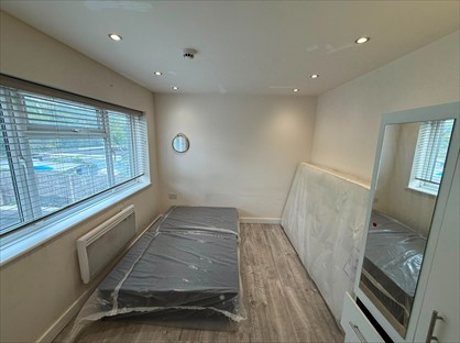 Studio Flat, Conway Crescent, UB6