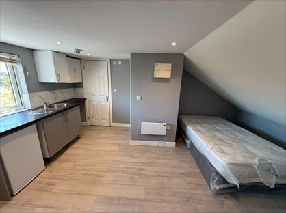 Studio Flat, Conway Crescent, UB6